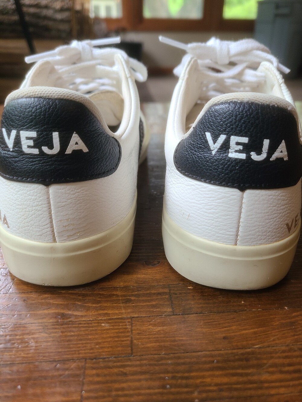 Veja Campo Low-Top Sneaker in White with Black V - Picture 5 of 10